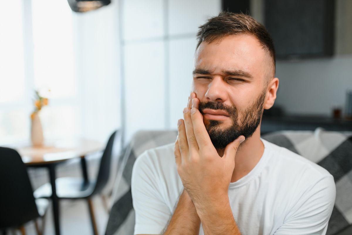 How to Handle a Dental Emergency at Home Until You See a Dentist