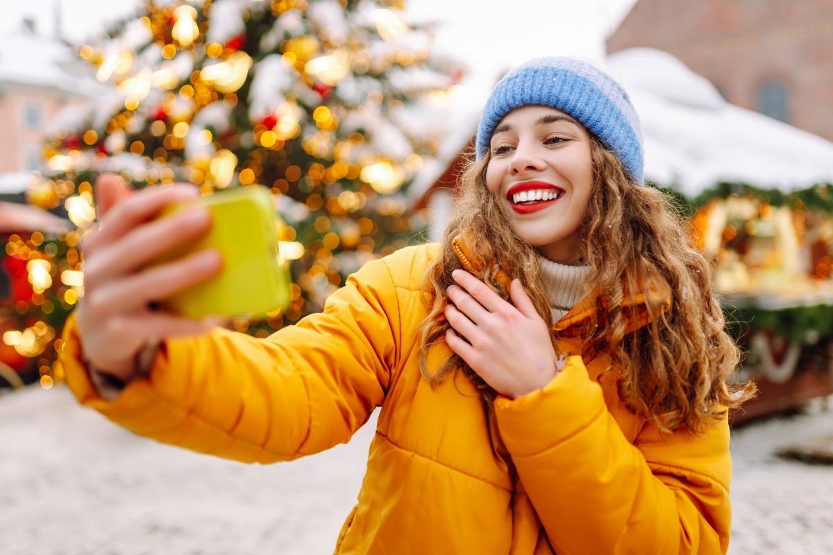 How to Keep Your Smile Camera-Ready for Holiday Photos